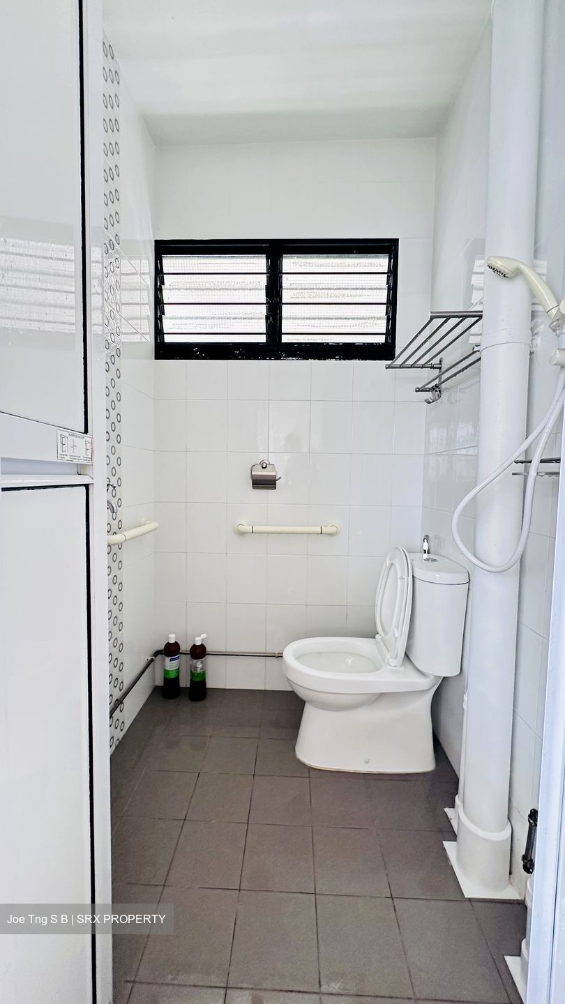 Blk 214 Bedok Town Centre (Bedok), HDB 3 Rooms #568864061